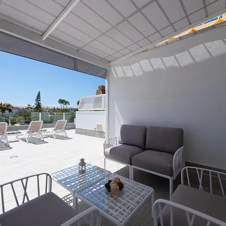 The House In Has 2 Bedrooms Casa vacanze