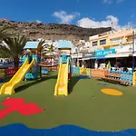 Dom wakacyjny In Playa De With Sea Views *