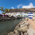Dom wakacyjny In Playa De With Sea Views Mogán