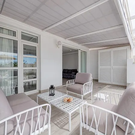 Casa de Férias In Playa De With Sea Views *